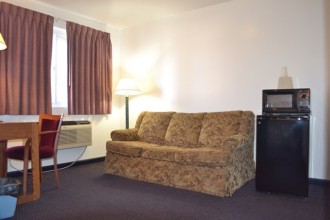 Comfort Inn Santa Cruz - Microwave and Fridges In All Our Rooms