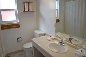 Comfort Inn Santa Cruz - Full Bathroom at Santa Cruz inn
