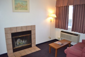 Comfort Inn Santa Cruz - Fireplace in King Suite