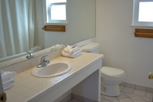 Comfort Inn Santa Cruz - Full Bathroom with Sink Vanity